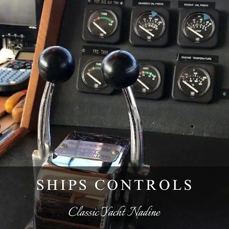 Classic Yacht Nadine In Poole Harbour, Dorset, With A Hot Tub Jacuzzi Exterior foto