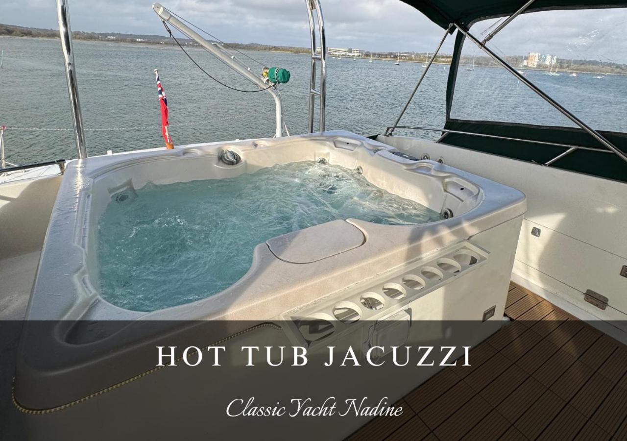 Classic Yacht Nadine In Poole Harbour, Dorset, With A Hot Tub Jacuzzi Exterior foto