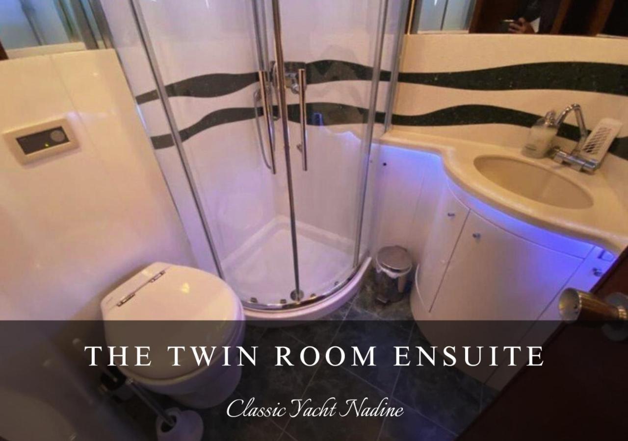 Classic Yacht Nadine In Poole Harbour, Dorset, With A Hot Tub Jacuzzi Exterior foto